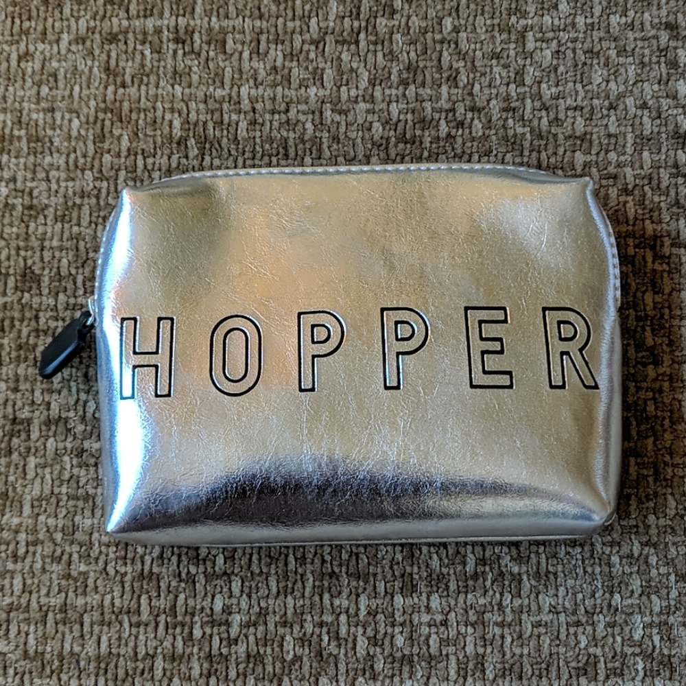 New Hopper Silver Travel/Toiletries Zippered Bag